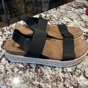 Madden Girl Platform Sandals ~ Size 10